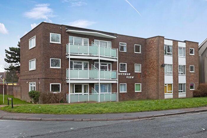 2 Bedroom Flat For Sale In Western Road, Lancing, BN15