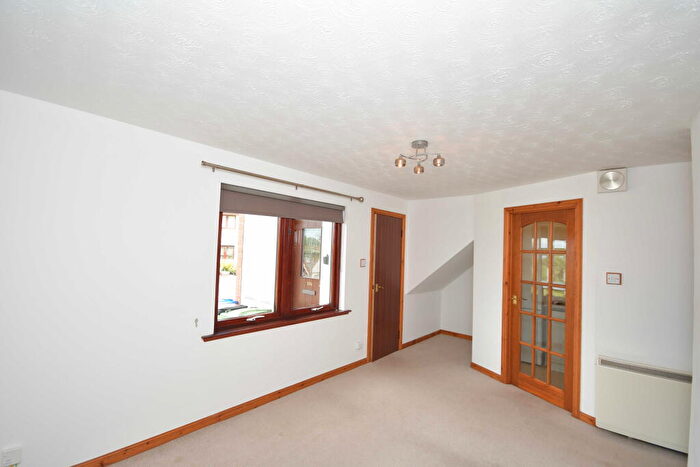 1 Bedroom Flat To Rent In Murray Terrace, Inverness, Inverness, IV2