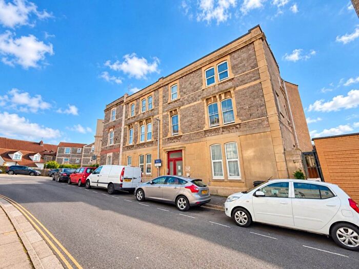 1 Bedroom Flat For Sale In Grove Court, Weston-Super-Mare, BS23