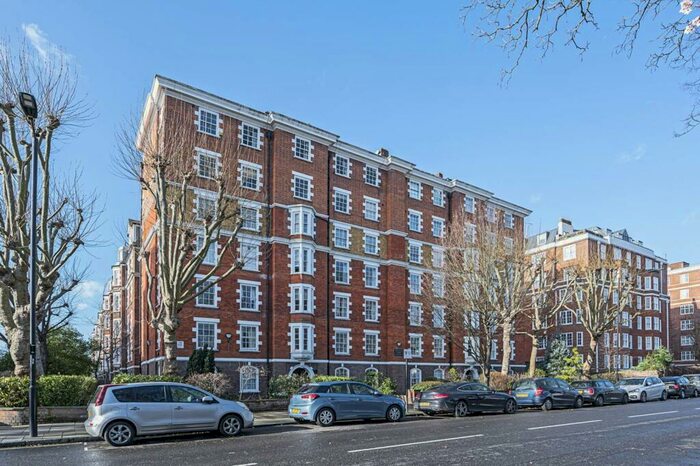 2 Bedroom Flat To Rent In Grove End Road, St John's Wood, London, NW8