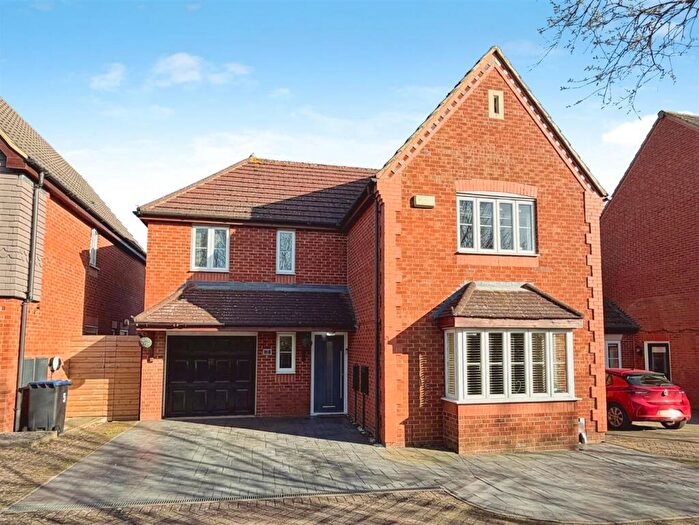 4 Bedroom Detached House For Sale In Coriolanus Square, Heathcote, Warwick, CV34