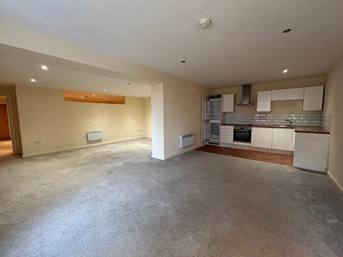 1 Bedroom Apartment To Rent In Wharncliffe Road, Ilkeston, Derbyshire, DE7