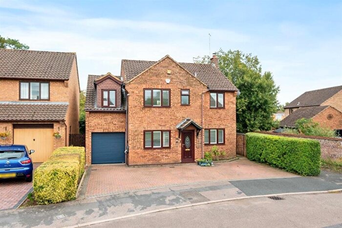 4 Bedroom Property For Sale In - Larkwood Close, Kettering, NN16