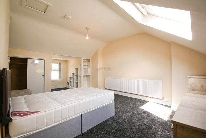 5 Bedroom Terraced House To Rent In Pershore Road, Selly Park, Birmingham, B29