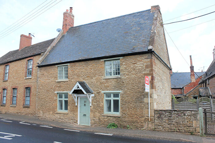 3 Bedroom Cottage For Sale In Main Road, Glaston, LE15