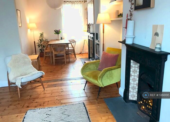 3 Bedroom Terraced House To Rent In Fourth Avenue, London, E12