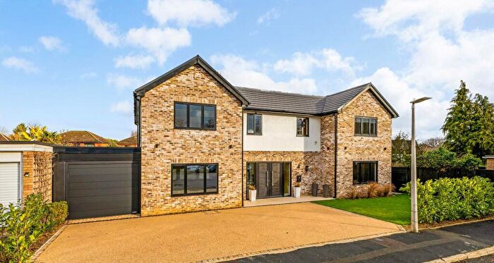 5 Bedroom Detached House For Sale In St. Davids Close, Hemel Hempstead, HP3