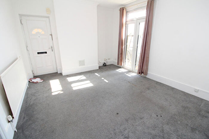 1 Bedroom Maisonette To Rent In Pembroke Road, Erith, DA8