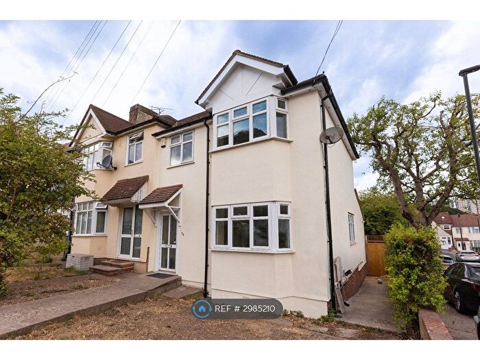 3 Bedroom End Of Terrace House To Rent In Oakmere Road, London, SE2