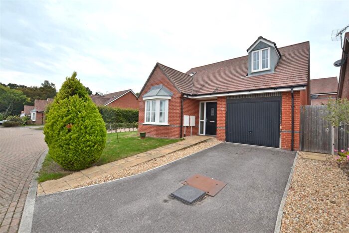 2 Bedroom Detached House For Sale In Vaughan Close, Hartley Wintney, RG27
