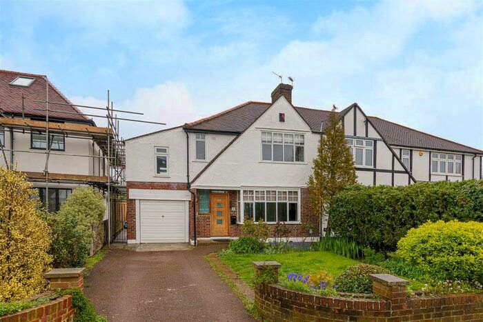 4 Bedroom Semi-Detached House To Rent In South Hill Road, Bromley, BR2