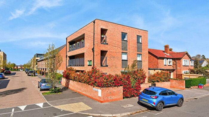 2 Bedroom Flat For Sale In , Damson Court, Fountains Close, Feltham, TW13