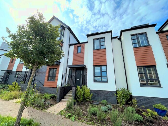 3 Bedroom Property To Rent In Tithebarn Way, Tithebarn, Exeter, EX1