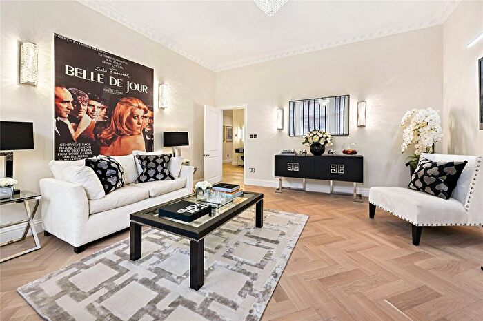1 Bedroom Flat For Sale In Beaufort Street, London, SW3