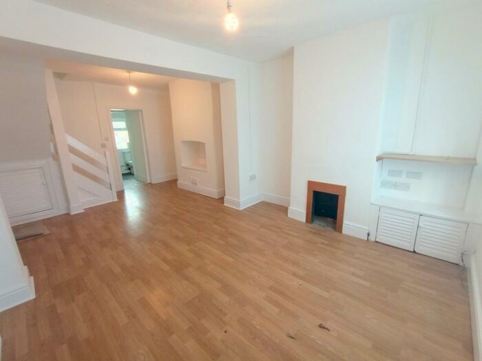 2 Bedroom Terraced House To Rent In River Lane, Chester, CH4