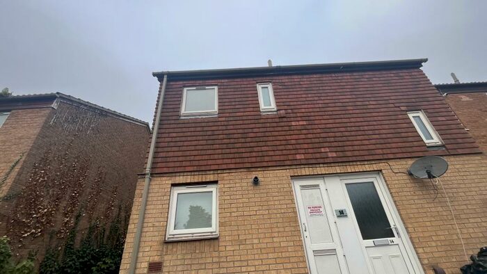 2 Bedroom House To Rent In Mushroom Field Road, Northampton, NN3