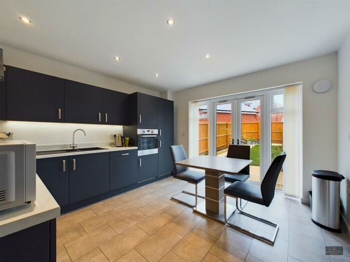 3 Bedroom End Of Terrace House For Sale In Lower Coppice, Exeter, EX1