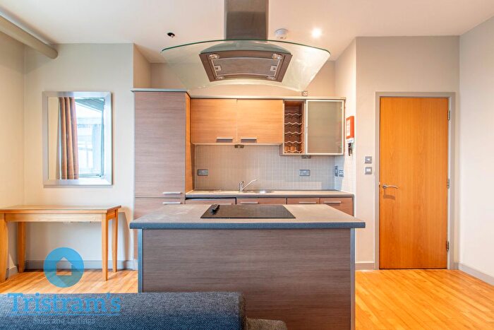 1 Bedroom Flat To Rent In The Ice House, Bolero Square, NG1