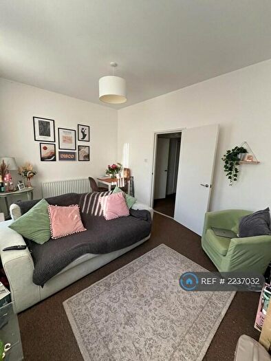 1 Bedroom Flat To Rent In Hawthorn Terrace, Newcastle Upon Tyne, NE4