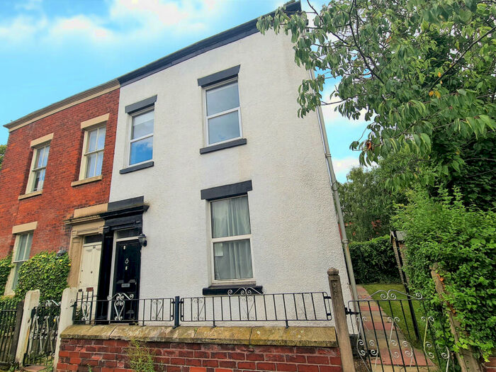 3 Bedroom Apartment To Rent In Victoria Road, Preston, PR2