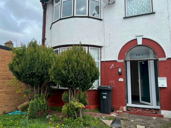 3 Bedroom Terraced House To Rent In Eton Road, Ilford, IG1