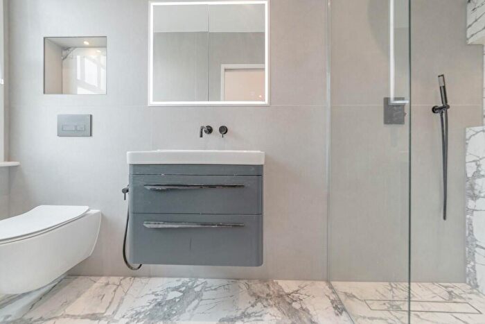 6 Bedroom End Of Terrace House To Rent In Goldhurst Terrace, London, NW6