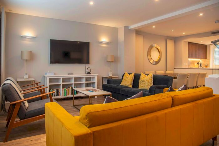 2 Bedroom Flat To Rent In Livonia Street, London, W1F