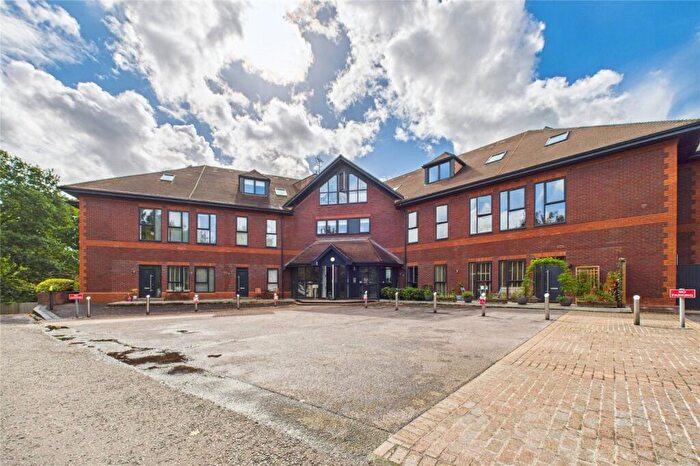 1 Bedroom Flat For Sale In Carey Road, Wokingham, Berkshire, RG40