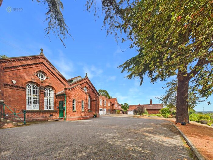 3 Bedroom Mews For Sale In Cedar House, Hopwas, Tamworth, B78