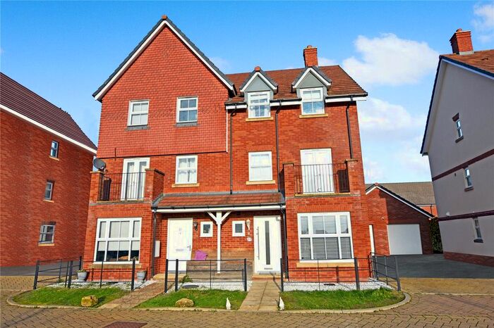 4 Bedroom Semi-Detached House To Rent In Juniper Way, Didcot, OX11