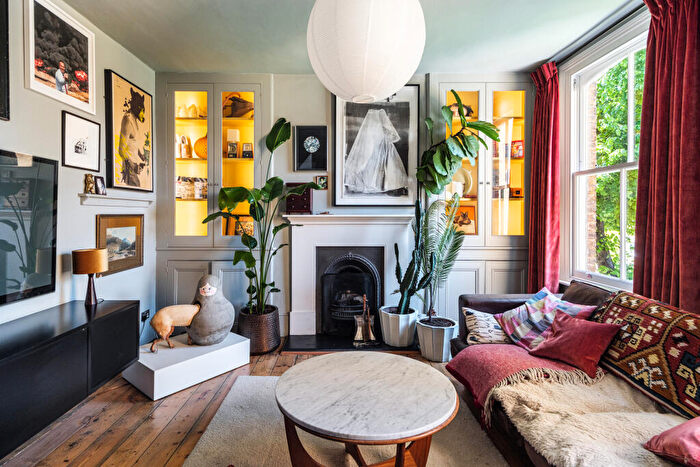 4 Bedroom House For Sale In Greenwood Road, London, E8