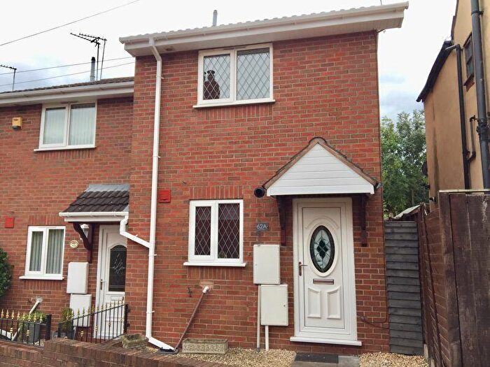 2 Bedroom Terraced House To Rent In New Street, Gornal, DY3