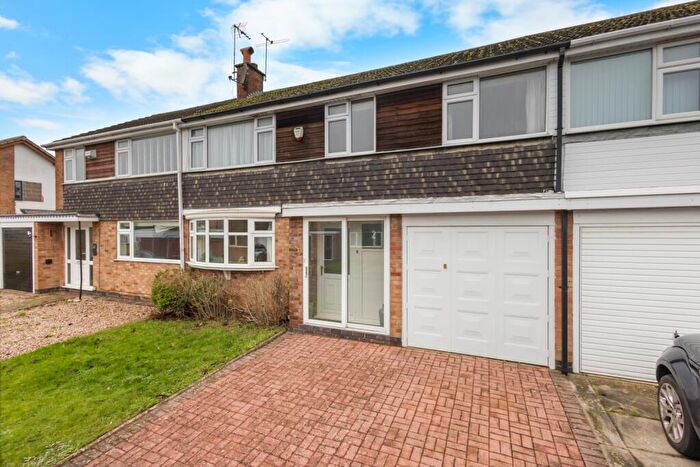 4 Bedroom Terraced House For Sale In Poplar Avenue, Lutterworth, LE17