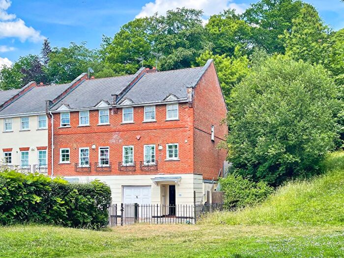 4 Bedroom Town House To Rent In Lancaster Drive, Camberley, GU15