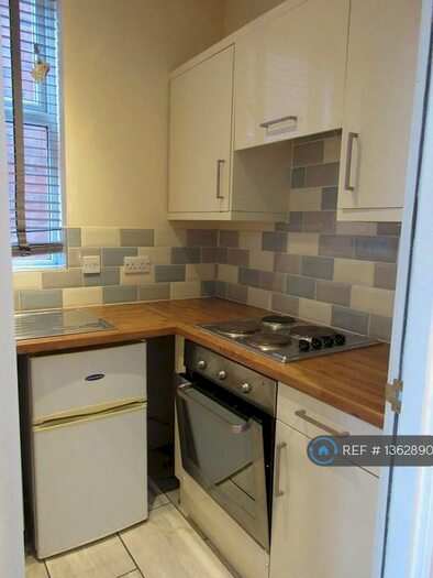 Studio To Rent In Connaught Road, Derby, DE22