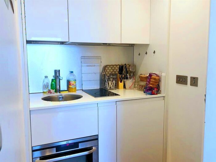 1 Bedroom Flat To Rent In Bridgewater Place, Water Lane, Leeds, LS11