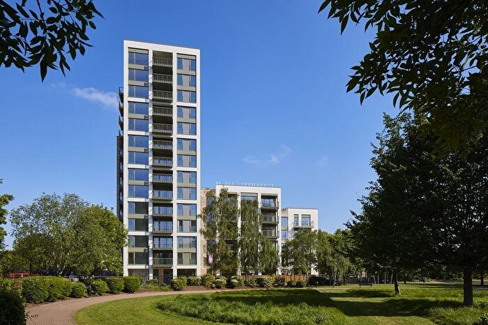 3 Bedroom Flat To Rent In Priory Road Upton Park, E6