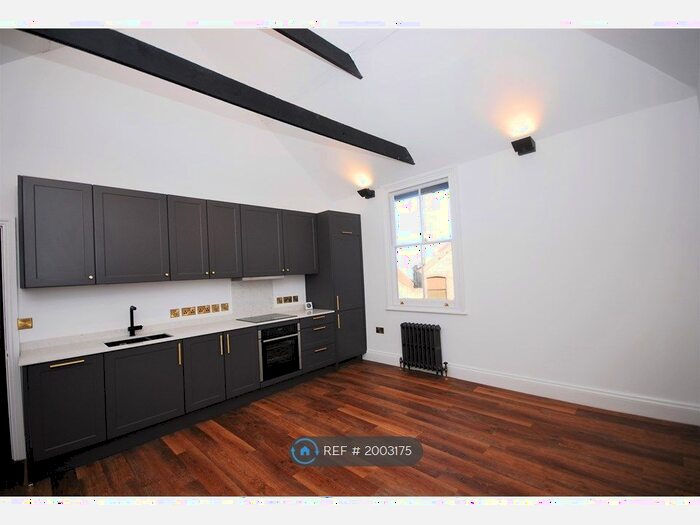 2 Bedroom Flat To Rent In Market St, Lewes, BN7