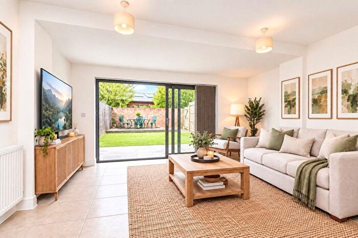 4 Bedroom Terraced House For Sale In John Hunter Avenue, London, SW17