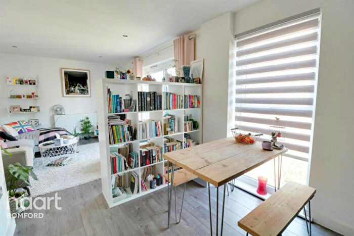 2 Bedroom Apartment To Rent In Wideford Drive, Romford, RM7