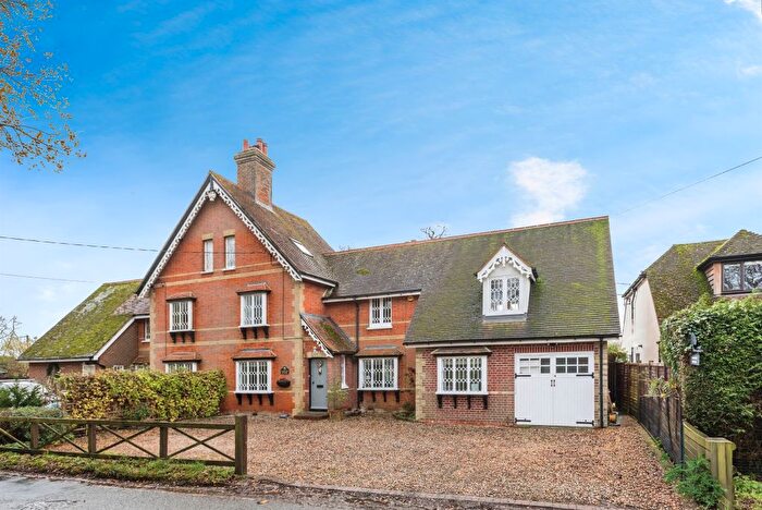 4 Bedroom Semi-Detached House For Sale In Silchester Road, Bramley, Tadley, RG26