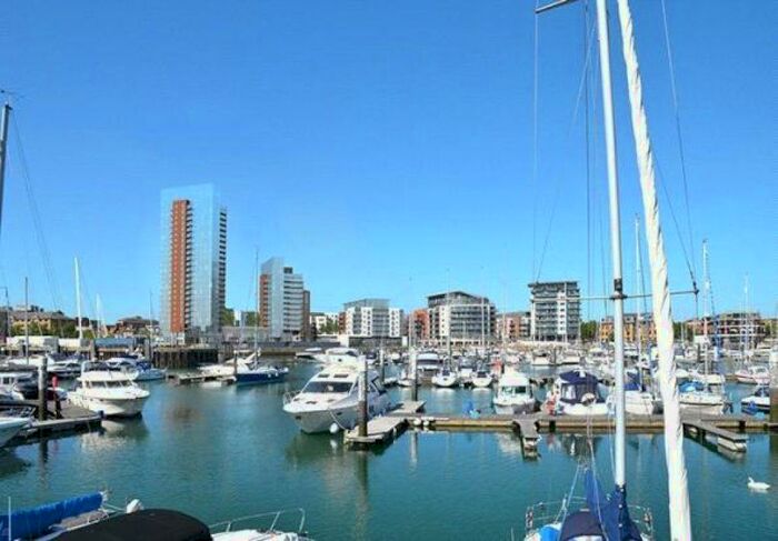 3 Bedroom Apartment To Rent In The Moresby Tower, Ocean Village, SO14