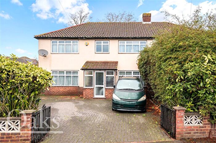 4 Bedroom Semi Detached House For Sale In Tonstall Road, Mitcham, CR4