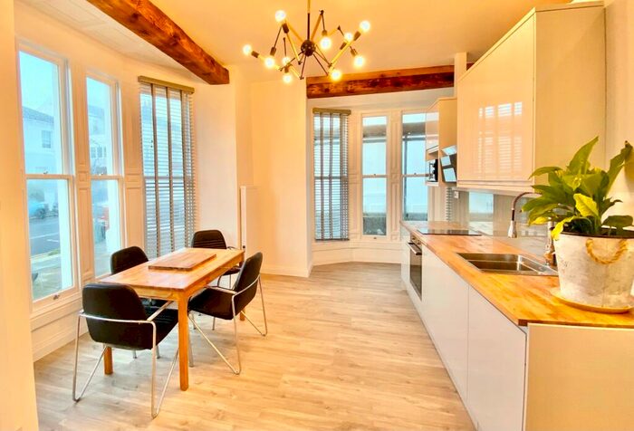 1 Bedroom Apartment To Rent In Medina Villas, Hove, BN3