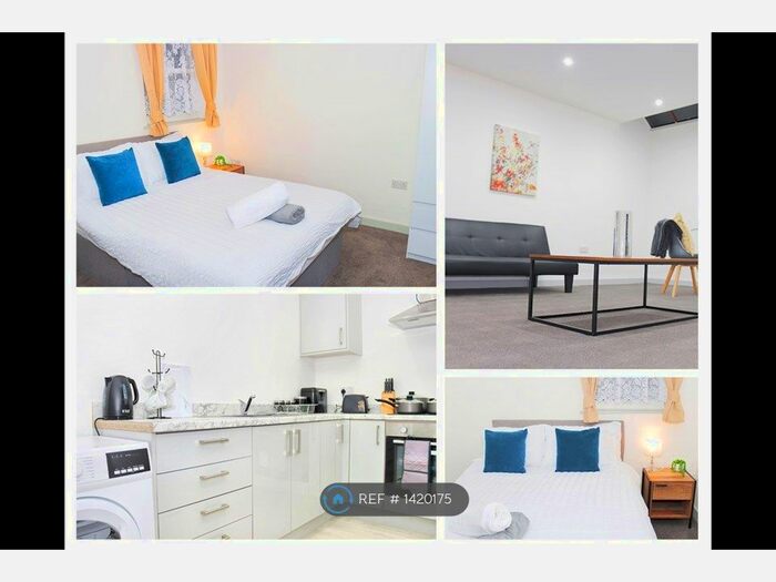 2 Bedroom Flat To Rent In Beeches Court, Burnham, Slough, SL1