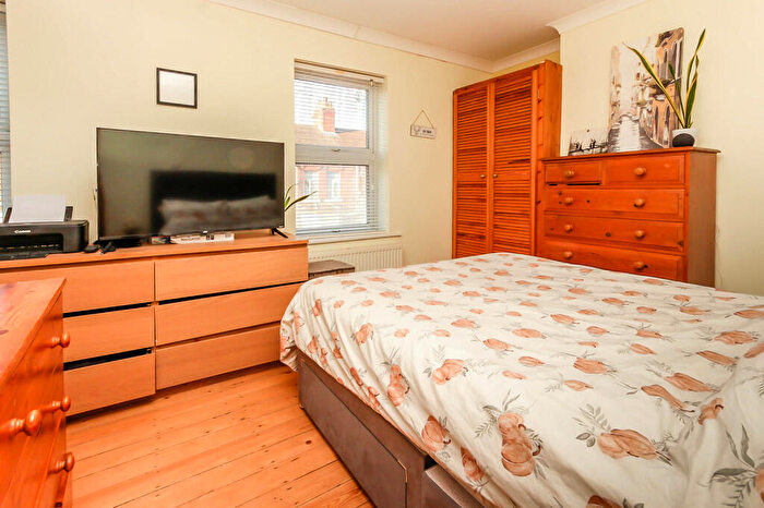 3 Bedroom Terraced House For Sale In Mill Road, Wellingborough, NN8