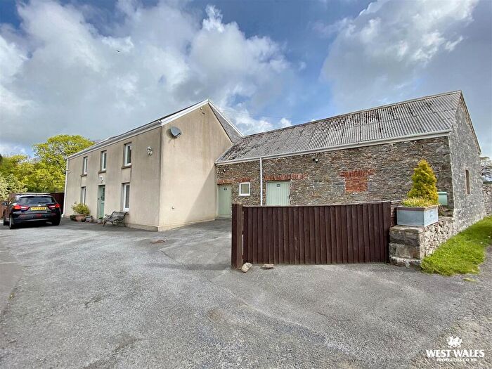 4 Bedroom Detached House For Sale In Bancyfelin, Carmarthenshire, SA33