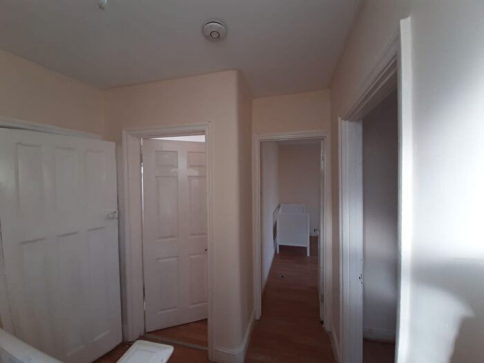 3 Bedroom Semi-Detached House To Rent In Luton, LU3