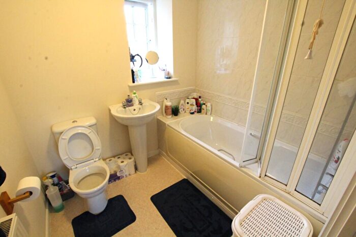 2 Bedroom Flat For Sale In Caroline Court, Burton-on-Trent, DE14