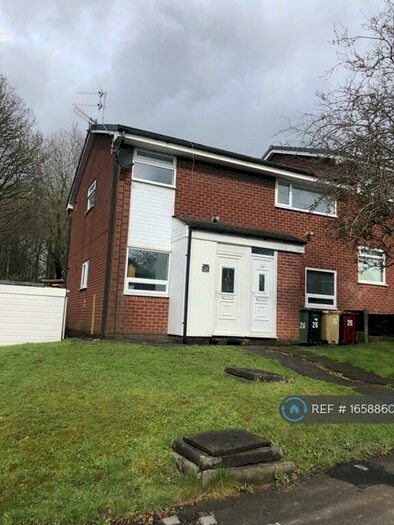 2 Bedroom Flat To Rent In Solent Drive, Bolton, BL3